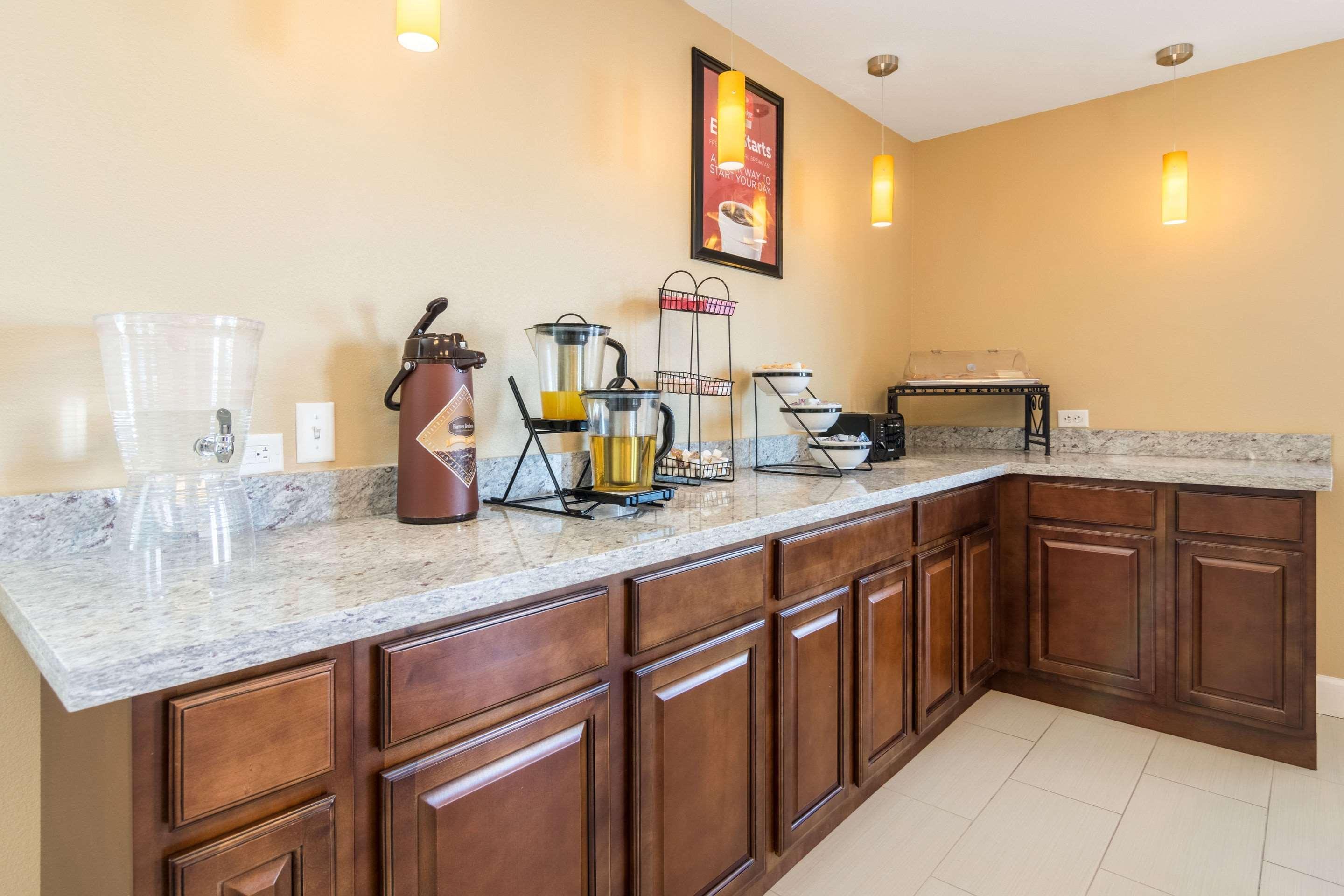 Econo Lodge Inn & Suites North Little Rock Near Riverfront Luaran gambar